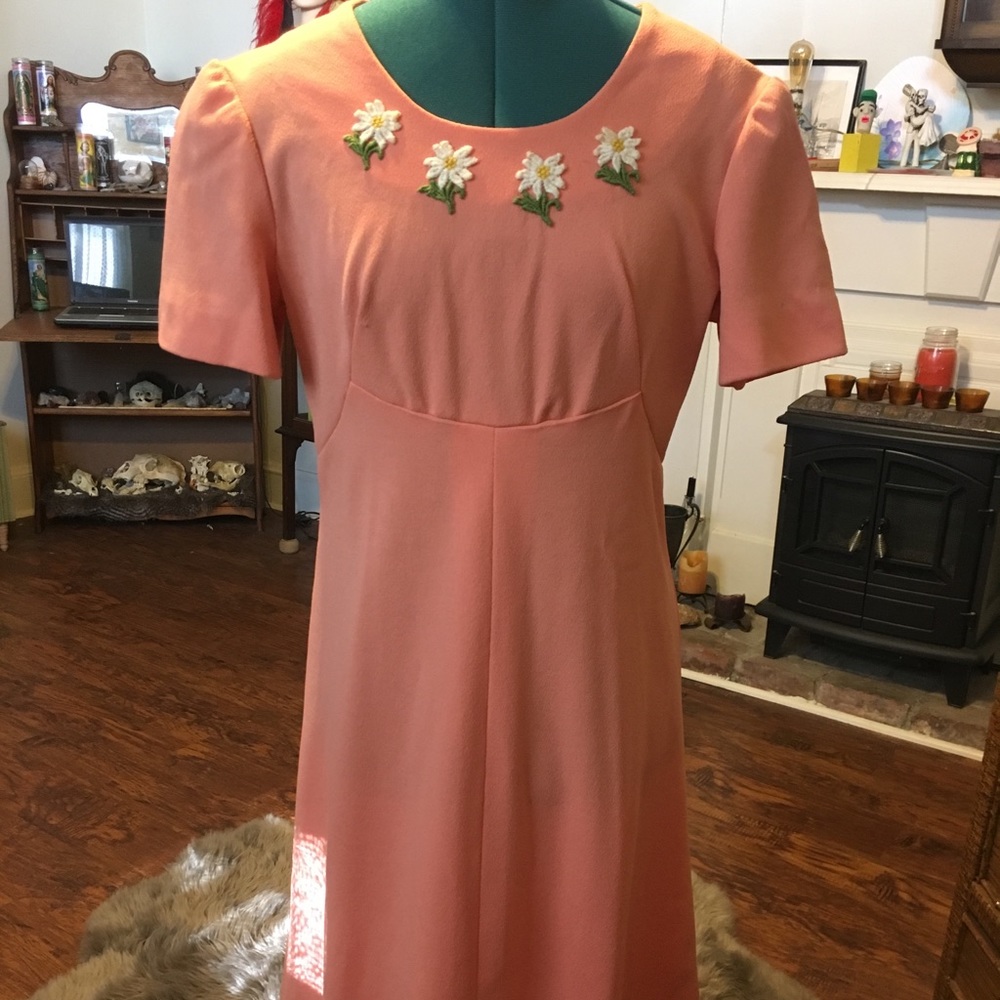 1960’s Polyester Short Sleeved Dress